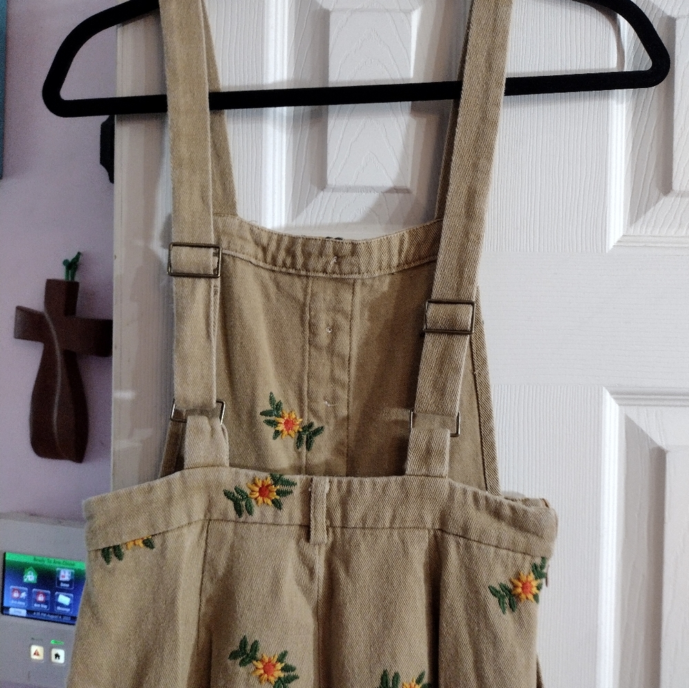 Cider Beige Floral Embroidered Wide-Leg Jumpsuit - Picture 11 of 13